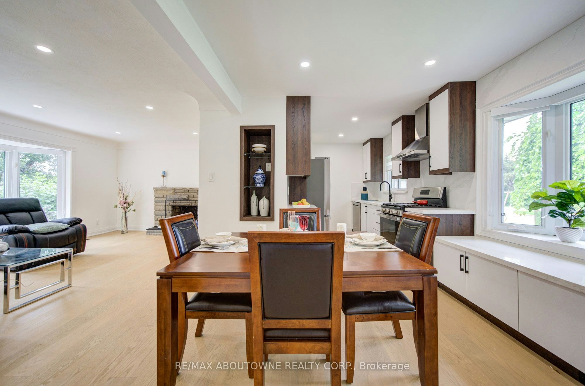 30 Dale Avenue, Hamilton, ON, L8G 3L9 - 8