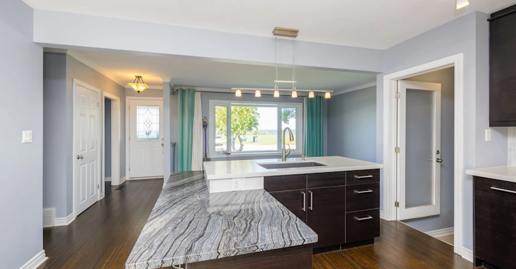 Upper-71 Lakeside Drive, Grimsby, ON, L3M 2L4 - 13