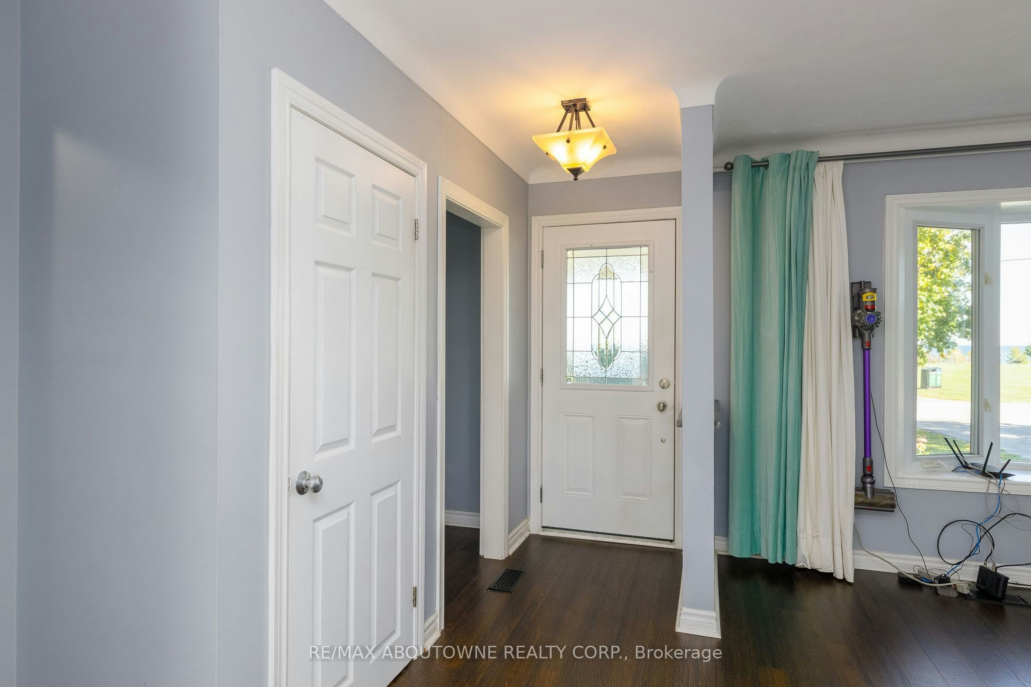 Upper-71 Lakeside Drive, Grimsby, ON, L3M 2L4 - 7