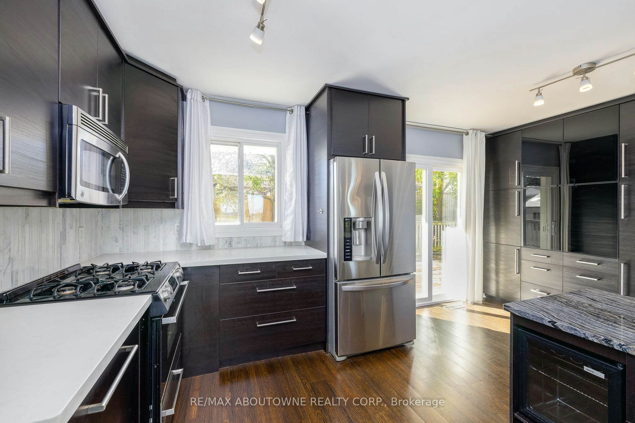 Upper-71 Lakeside Drive, Grimsby, ON, L3M 2L4 - 14