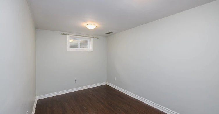 Lower-71 Lakeside Drive, Grimsby, ON, L3M 2L4 - 12