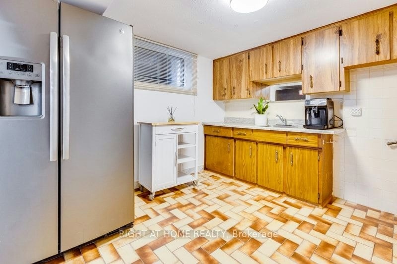 15 Tuna Court, Hamilton, ON, L8W 1S1 - 12