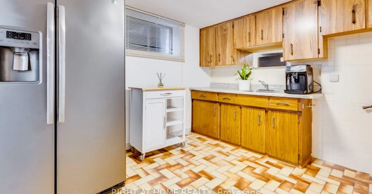 15 Tuna Court, Hamilton, ON, L8W 1S1 - 12
