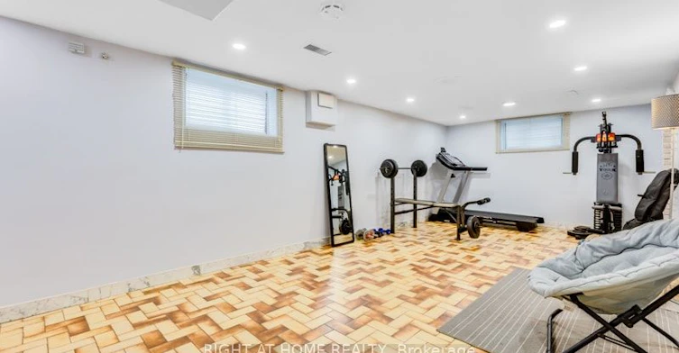 15 Tuna Court, Hamilton, ON, L8W 1S1 - 11