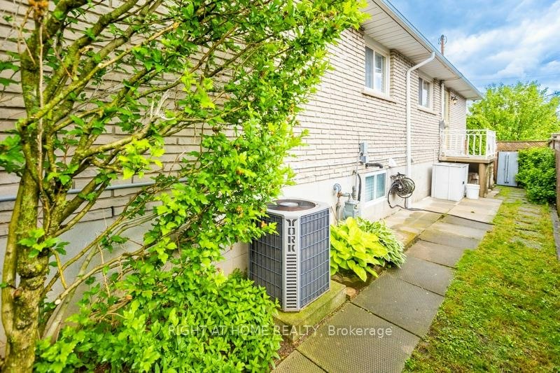 15 Tuna Court, Hamilton, ON, L8W 1S1 - 15