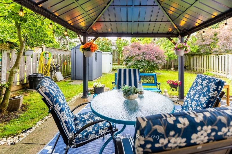 15 Tuna Court, Hamilton, ON, L8W 1S1 - 16