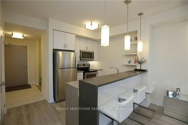 101-10 Concord Place, Grimsby, ON, L3M 0G6 - 7