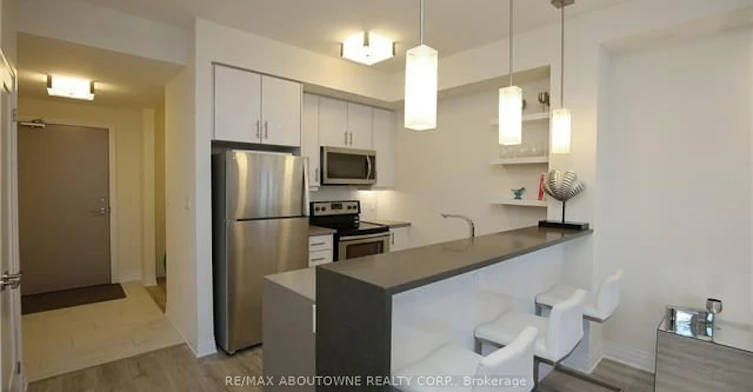 101-10 Concord Place, Grimsby, ON, L3M 0G6 - 7