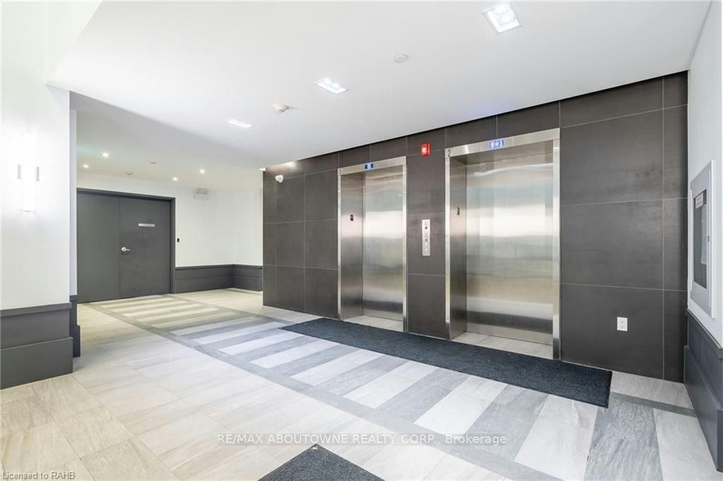 101-10 Concord Place, Grimsby, ON, L3M 0G6 - 5