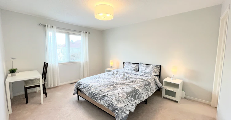 31 Forillon Crescent, Ottawa, ON, K2M 2W7 - 31