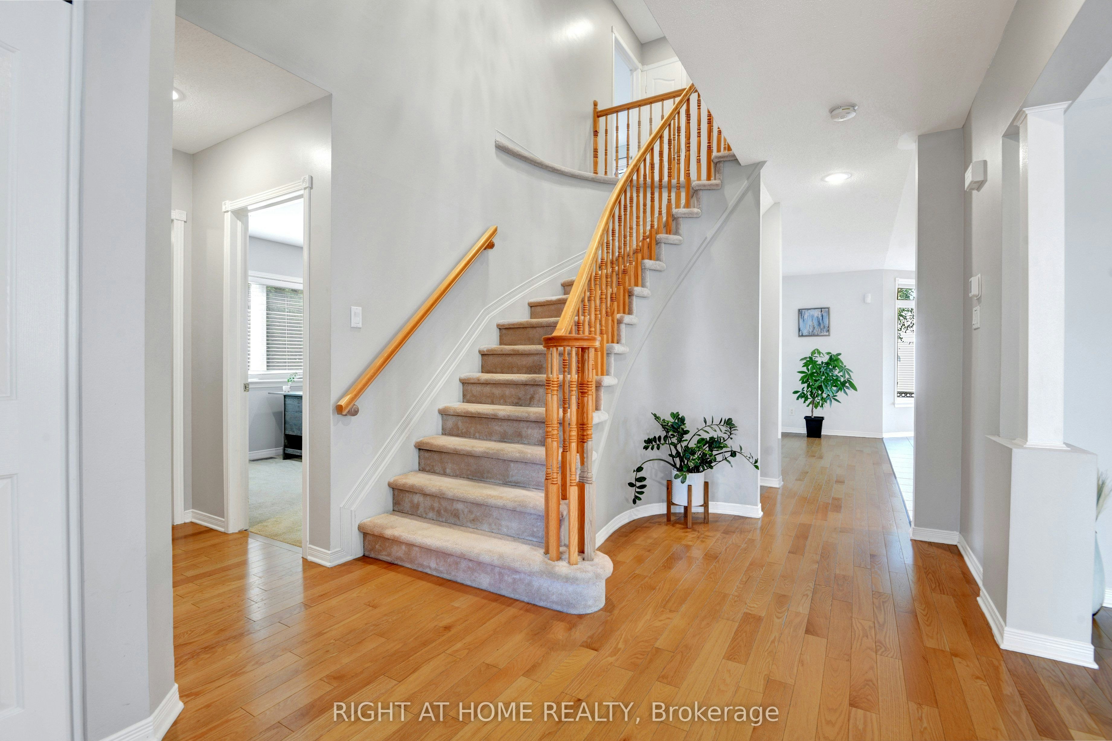 31 Forillon Crescent, Ottawa, ON, K2M 2W7 - 10
