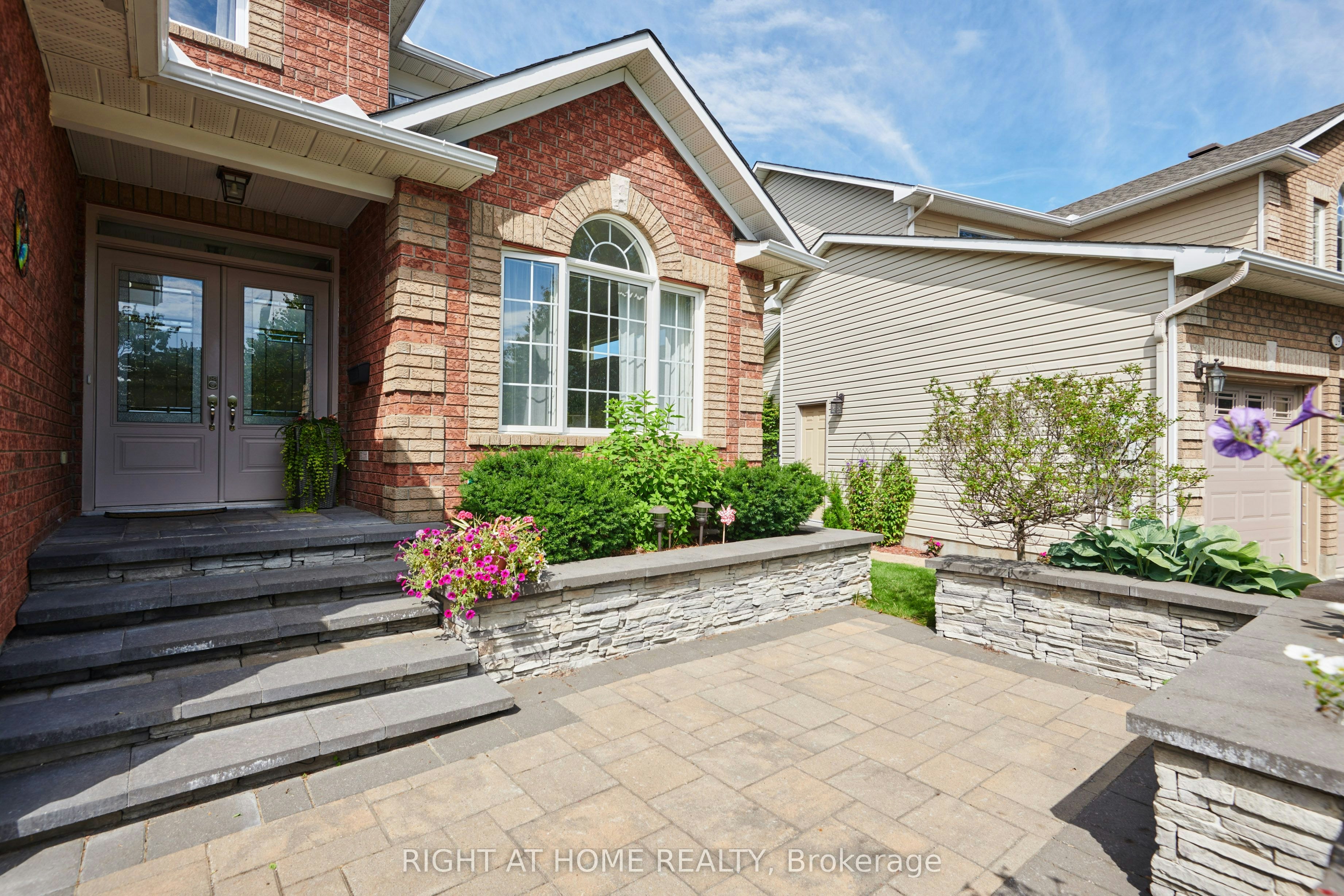 31 Forillon Crescent, Ottawa, ON, K2M 2W7 - 3