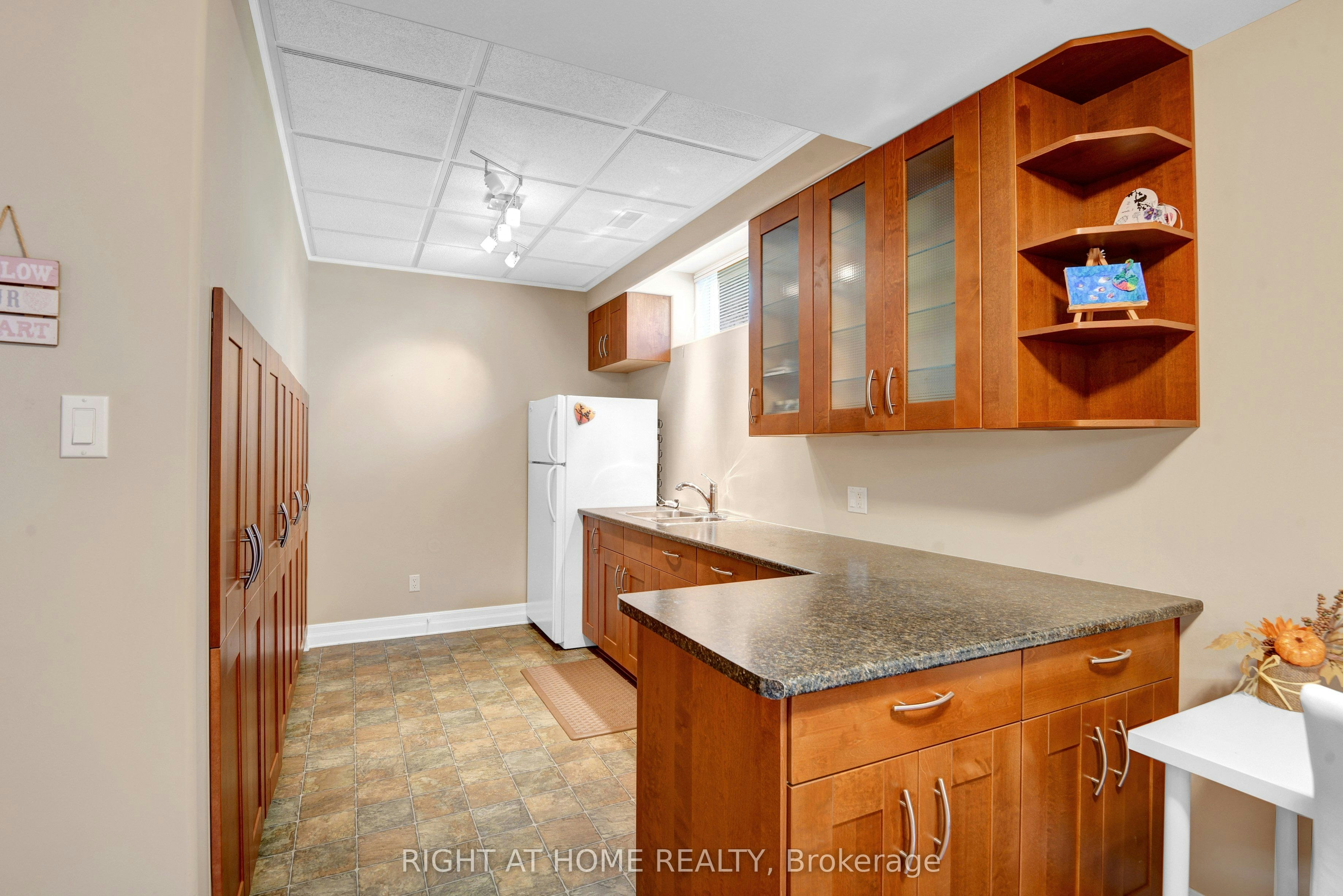 31 Forillon Crescent, Ottawa, ON, K2M 2W7 - 38