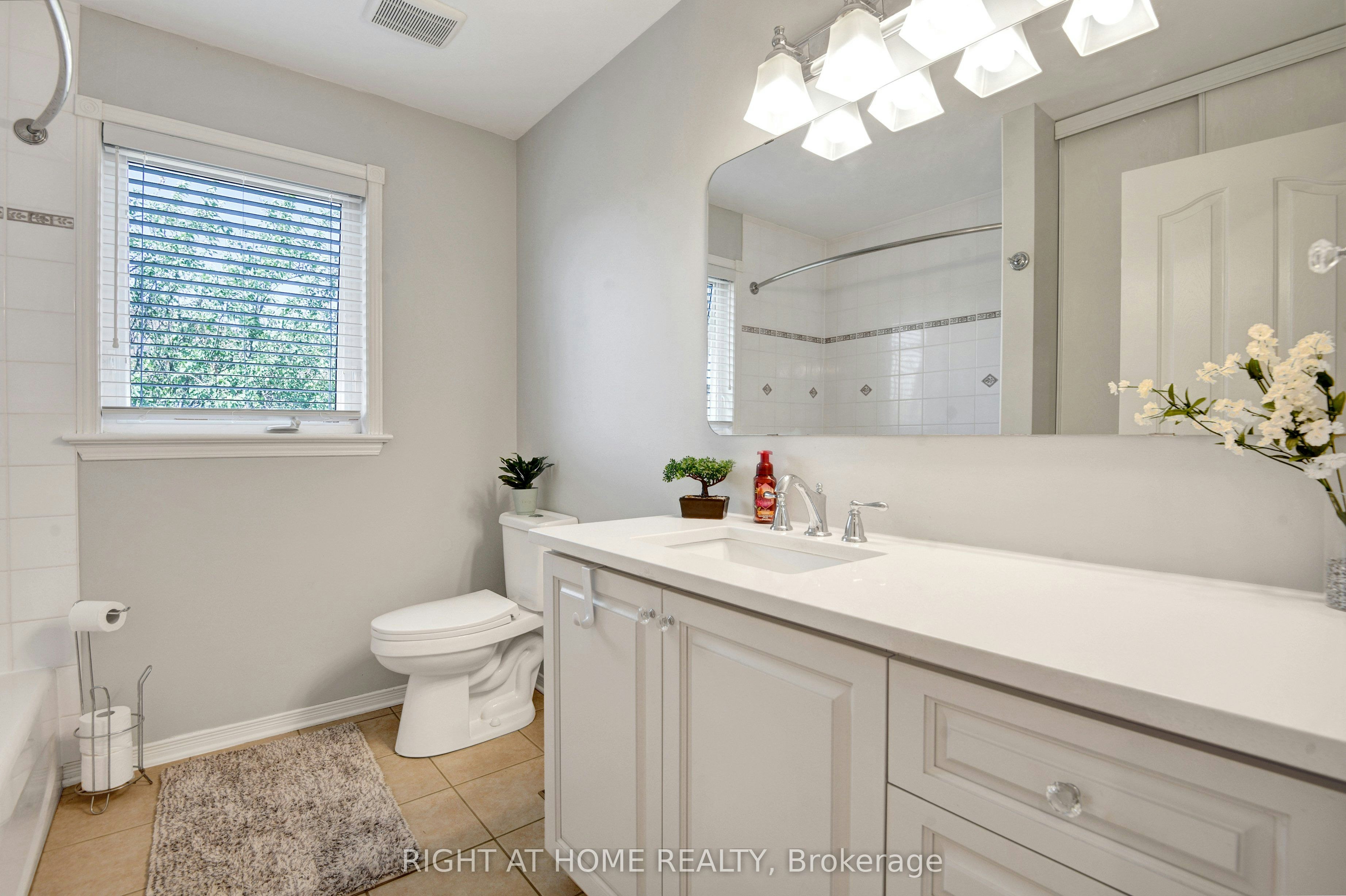 31 Forillon Crescent, Ottawa, ON, K2M 2W7 - 30
