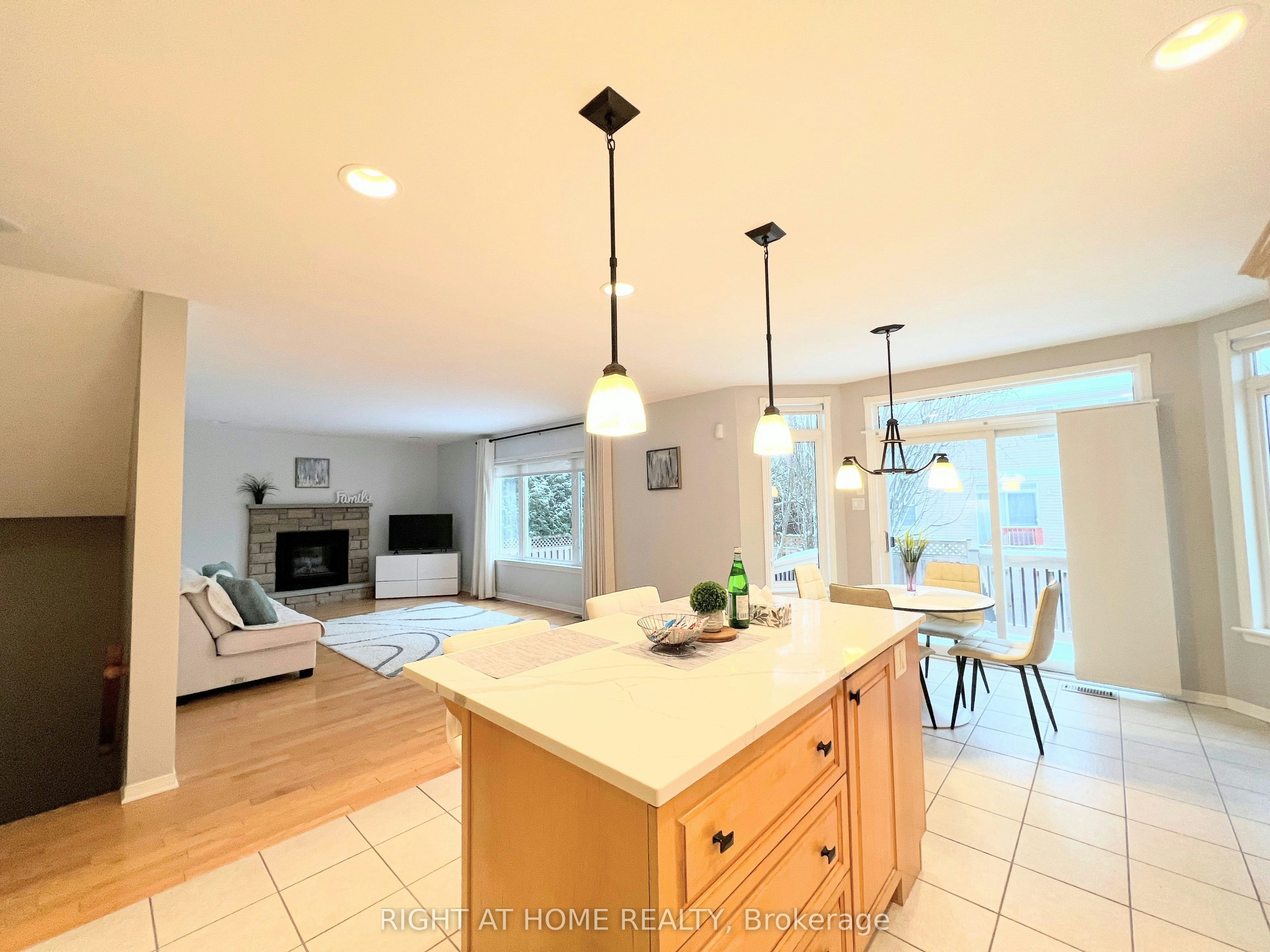 31 Forillon Crescent, Ottawa, ON, K2M 2W7 - 11