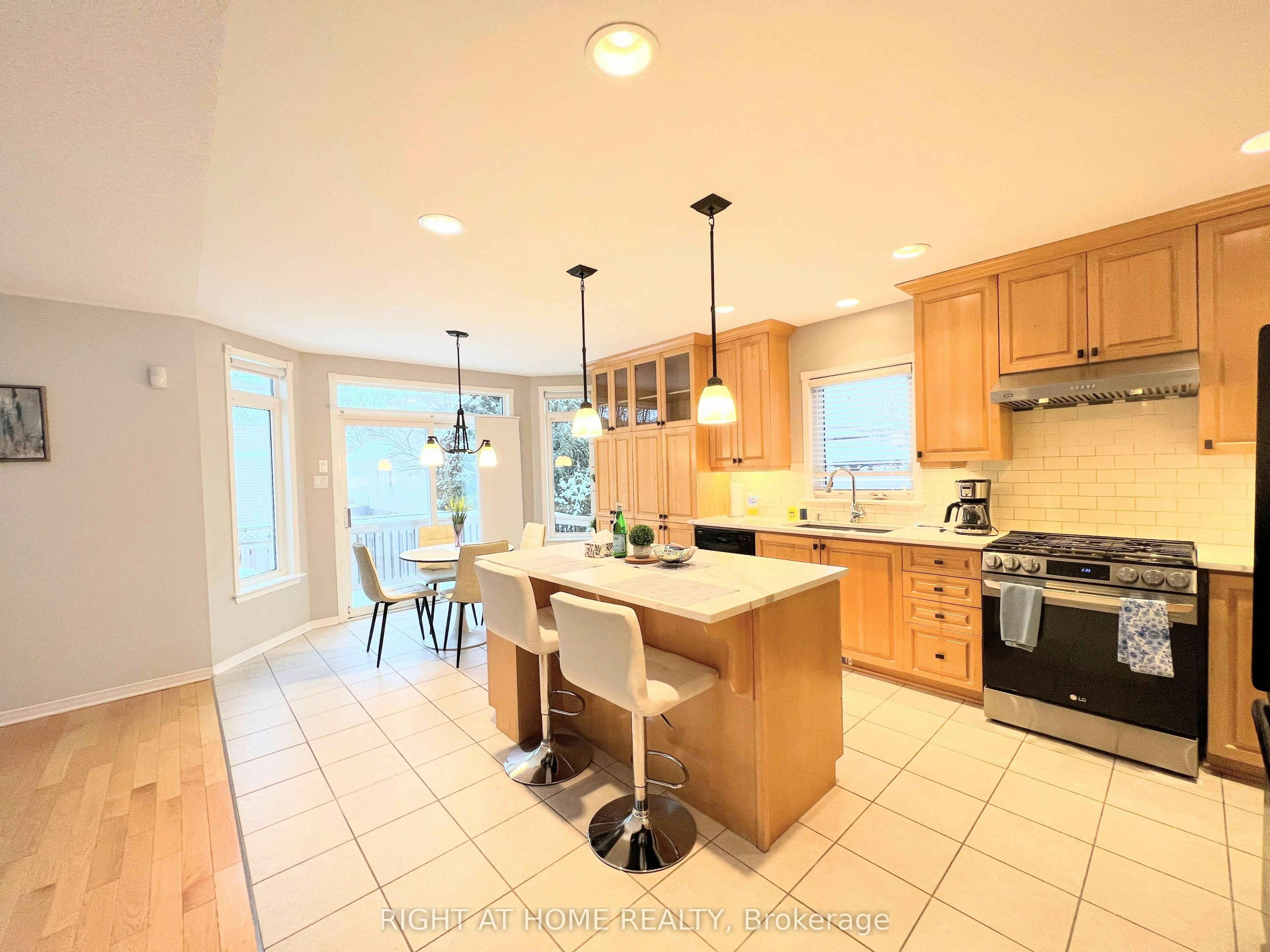 31 Forillon Crescent, Ottawa, ON, K2M 2W7 - 12