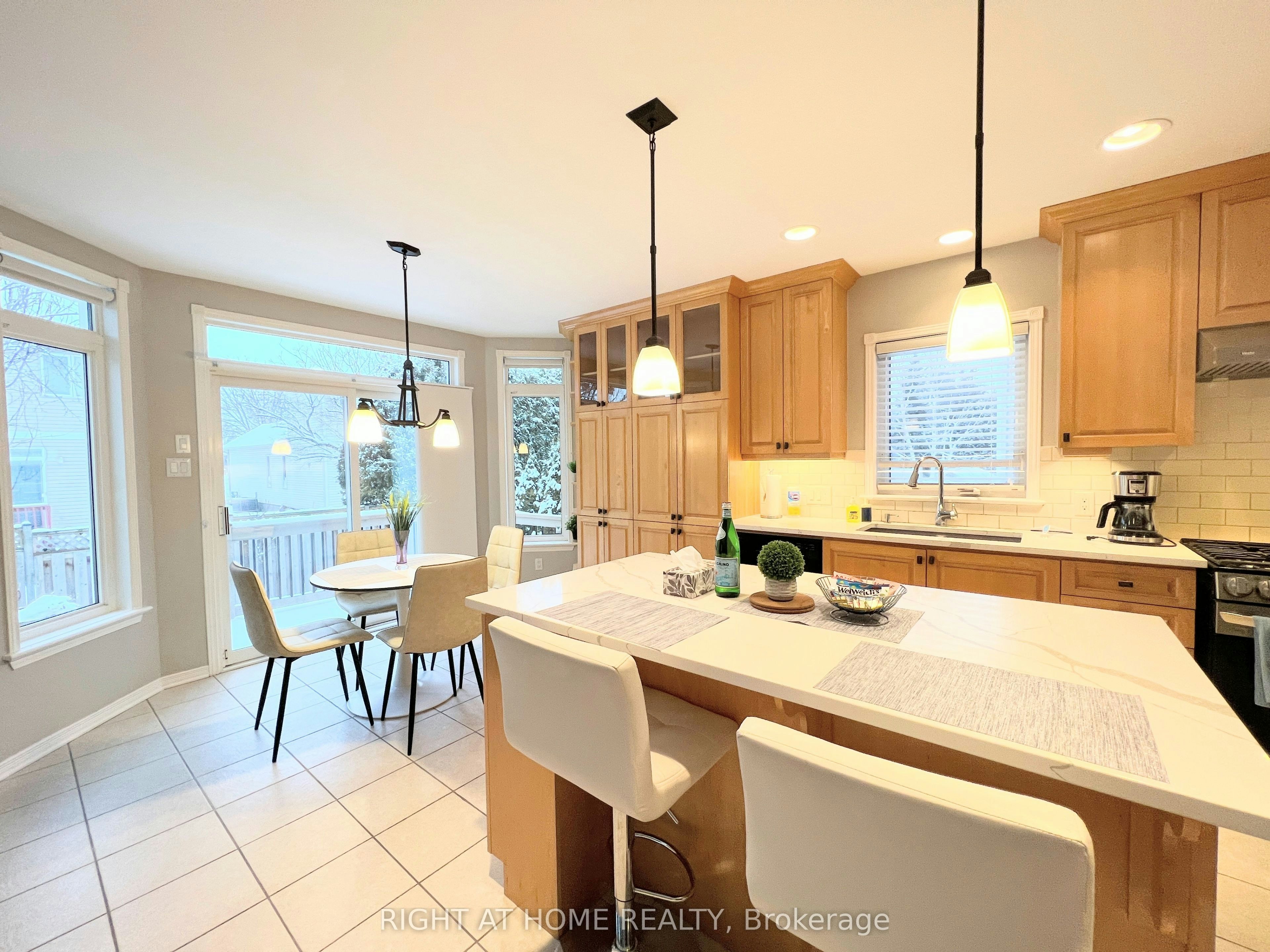 31 Forillon Crescent, Ottawa, ON, K2M 2W7 - 14