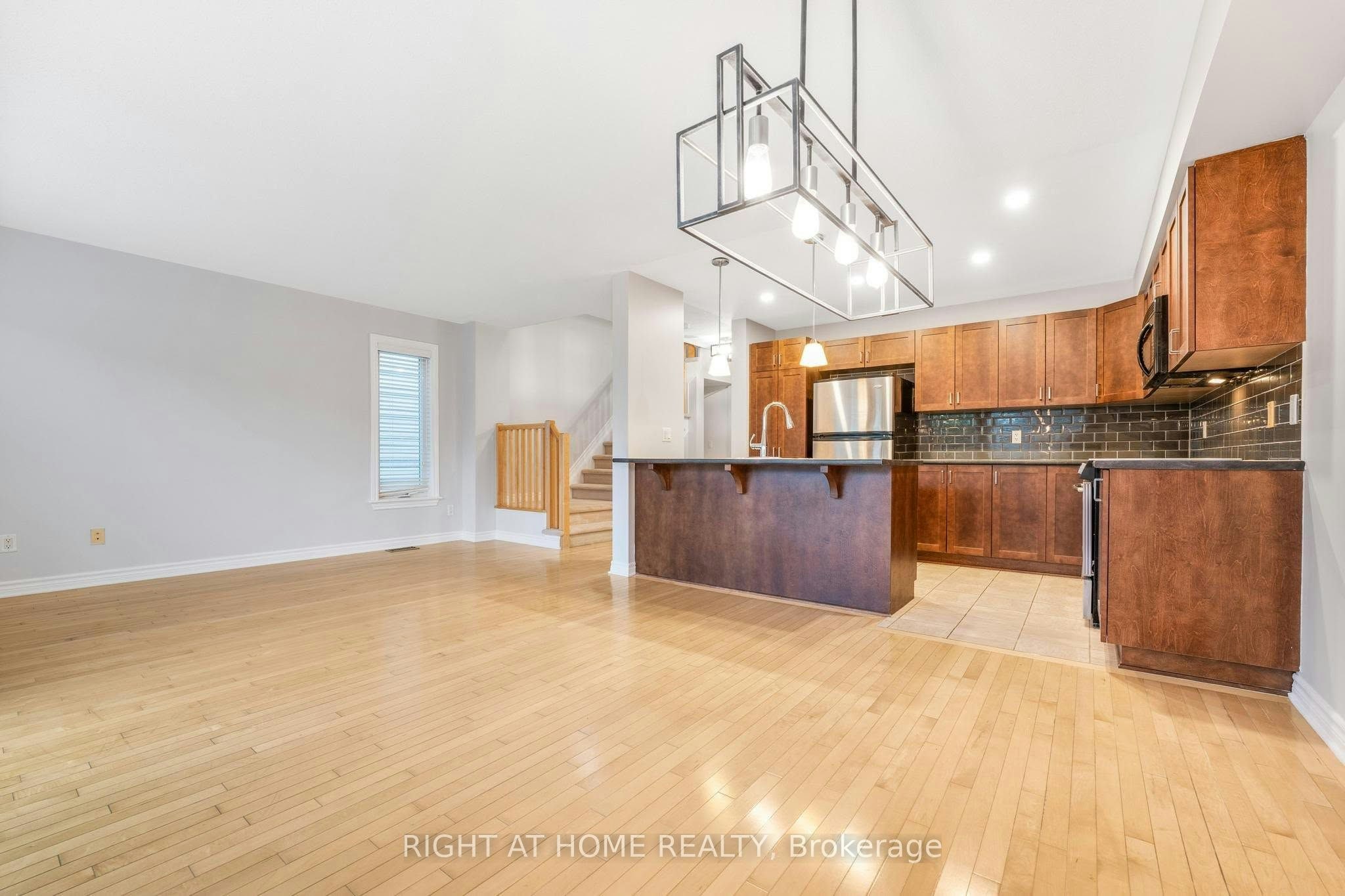 514 Cherokee Way, Ottawa, ON, K2S 0H5 - 10
