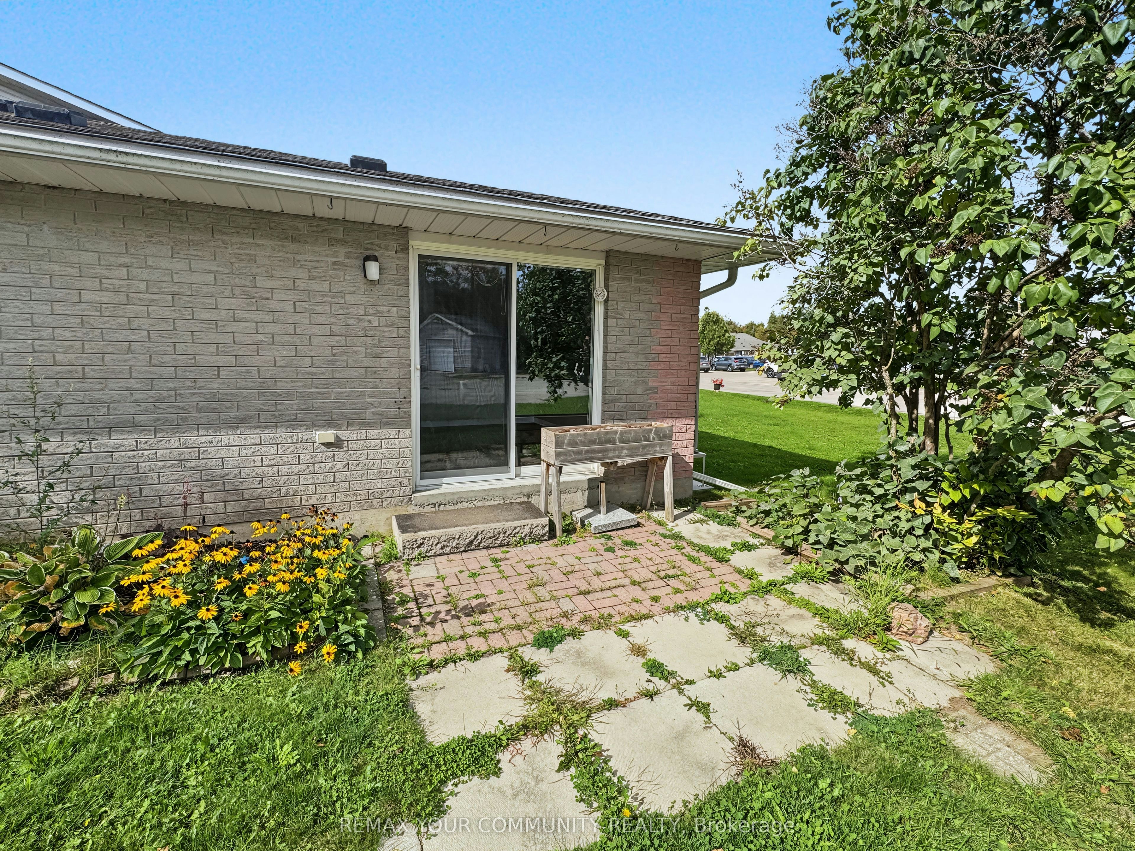 101-10 Riverside Drive, Kawartha Lakes, ON, K0M 1A0 - 10