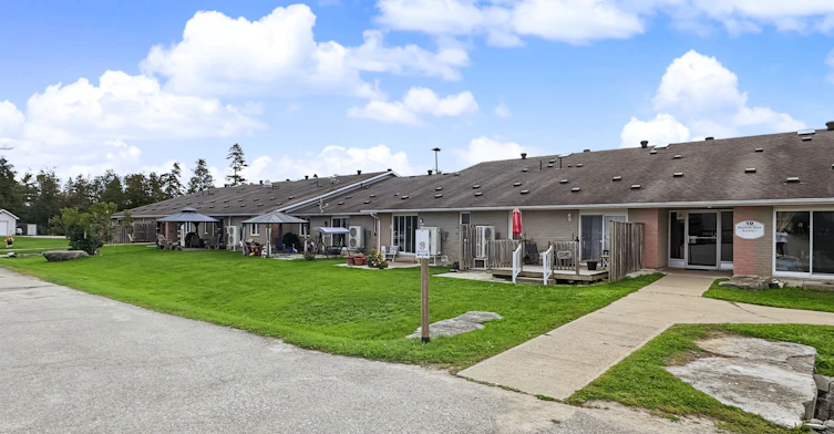 214-10 Riverside Drive, Kawartha Lakes, ON, K0M 1A0 - 10