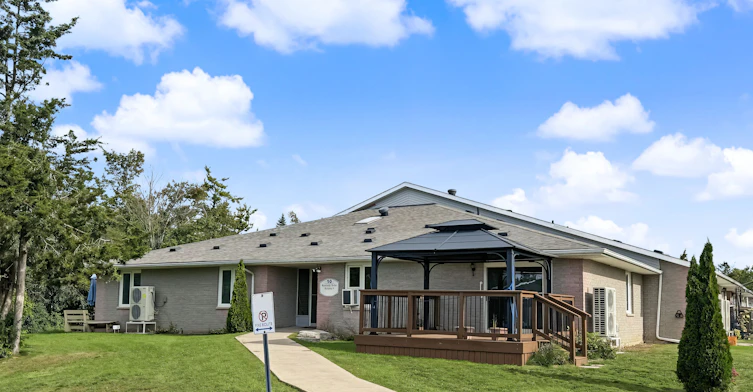 214-10 Riverside Drive, Kawartha Lakes, ON, K0M 1A0 - 11