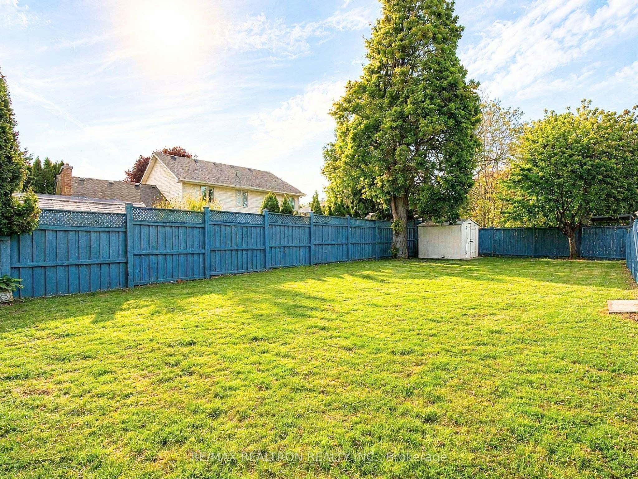 1 Caithness Court, London, ON, N5X 3S2 - 3