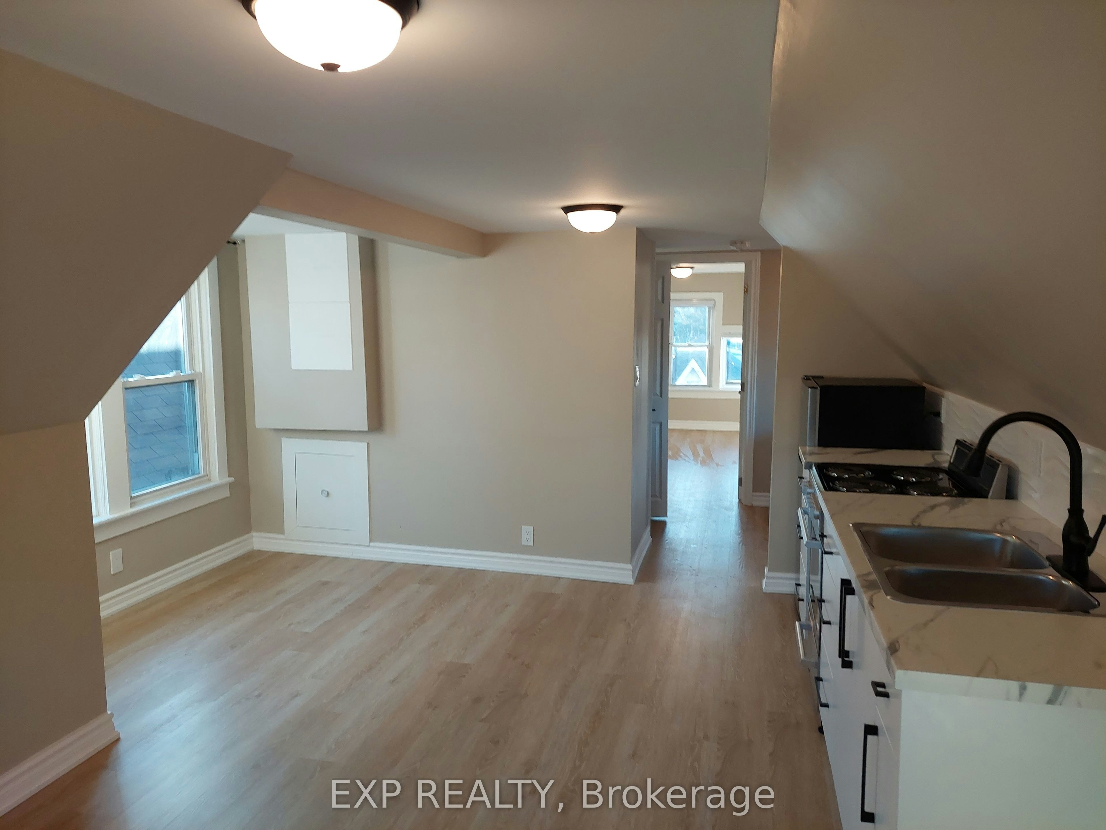 LOFT-148 Gibson Avenue, Hamilton, ON, L8L 6J8 2