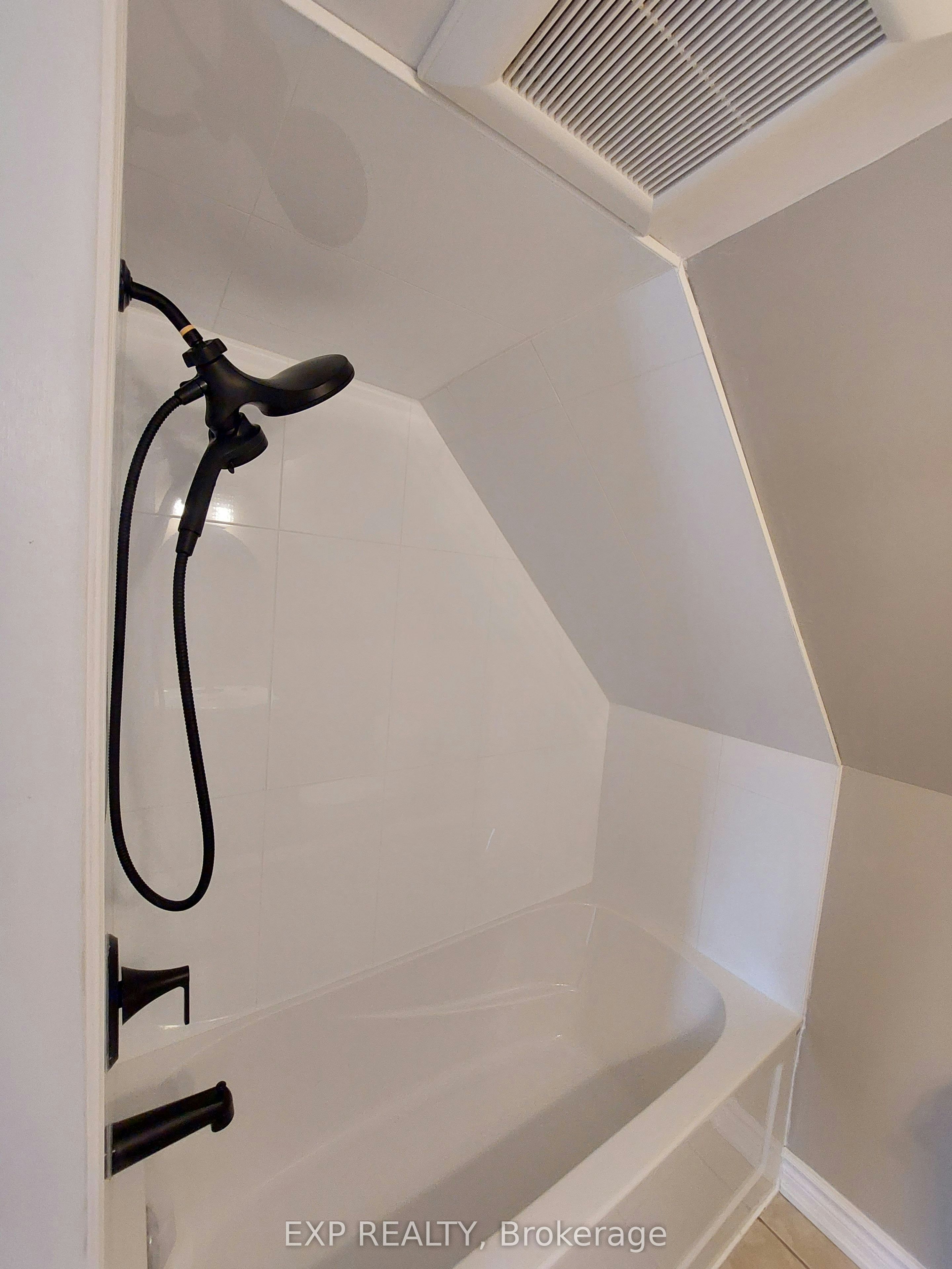 LOFT-148 Gibson Avenue, Hamilton, ON, L8L 6J8 - 8