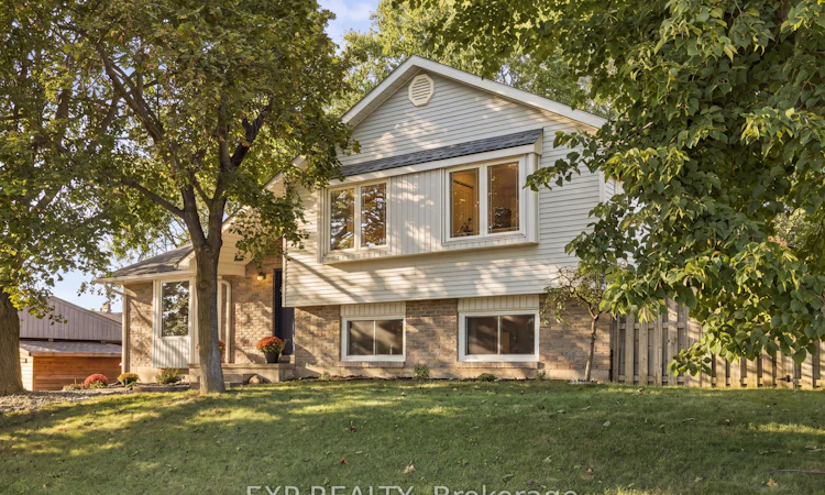 178 Laurentian Drive