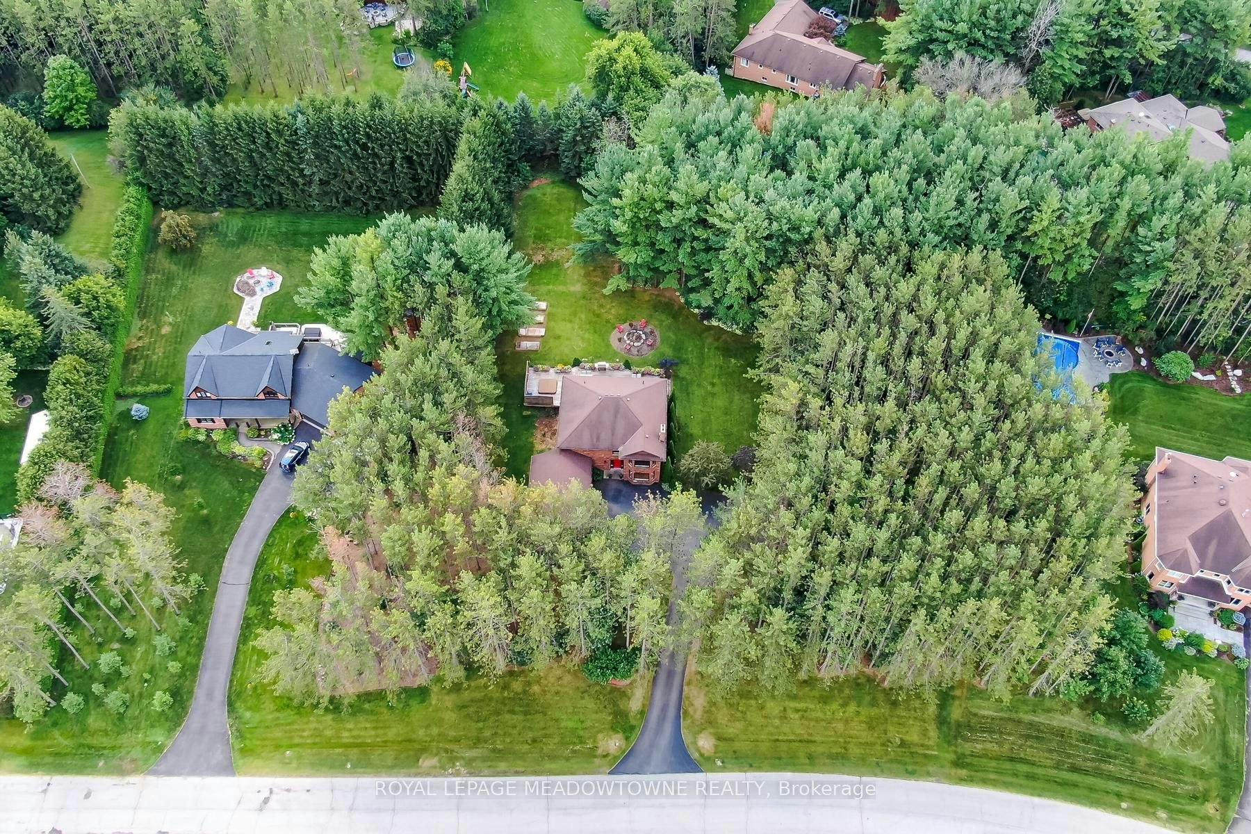 4 Pine Ridge Road, Erin, ON, N0B 1T0