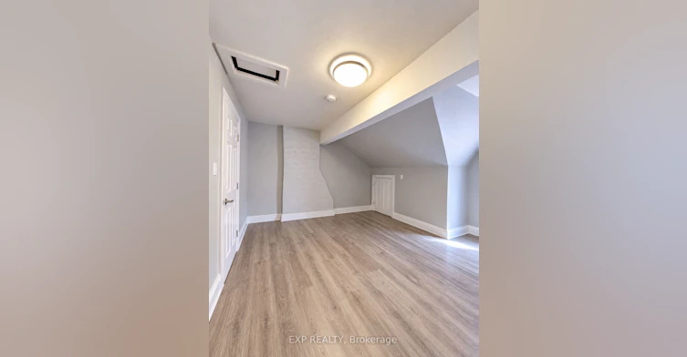 301-72 Victoria Avenue S, Hamilton, ON, L8N 2S7 - 3