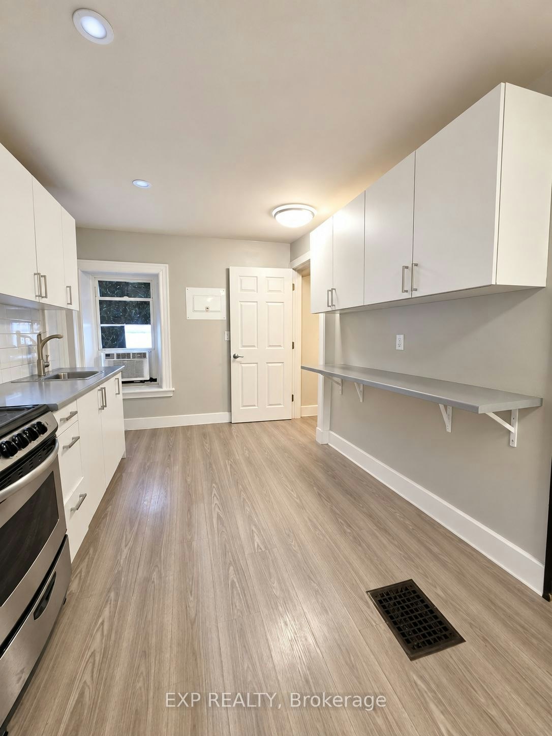 301-72 Victoria Avenue S, Hamilton, ON, L8N 2S7 - 6