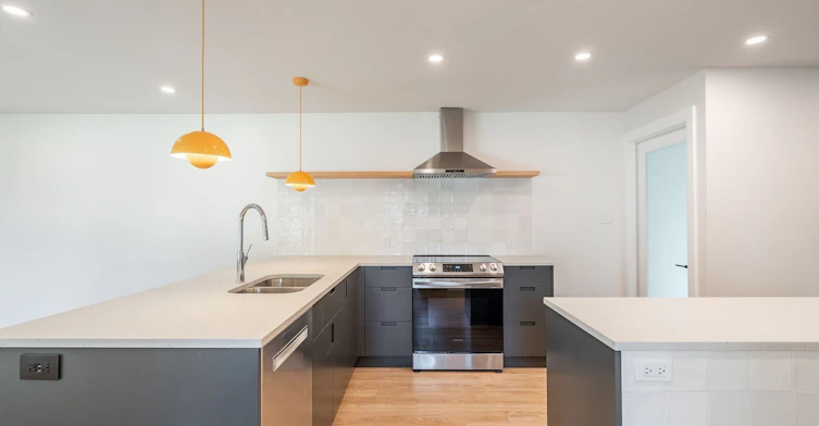 Main-57 Mcelroy Road, Hamilton, ON, L9A 1Y5 - 4