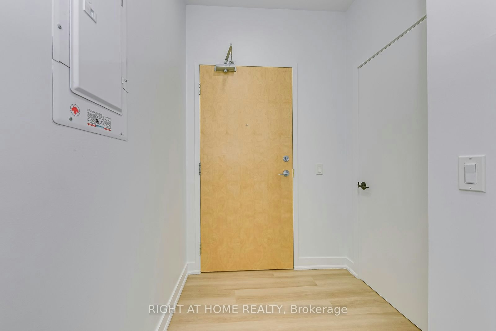 1102-100 Garment Street, Kitchener, ON, N2G 0E2 - 7