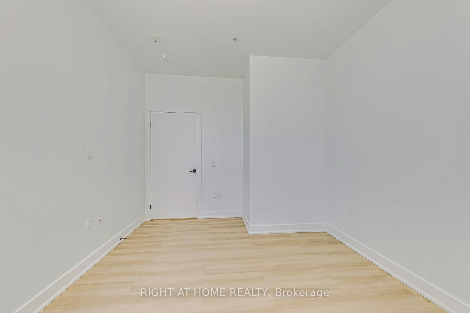 1102-100 Garment Street, Kitchener, ON, N2G 0E2 - 25
