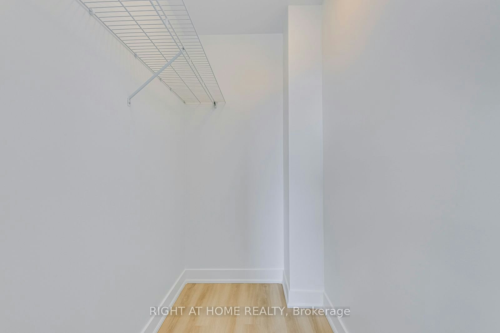 1102-100 Garment Street, Kitchener, ON, N2G 0E2 - 23