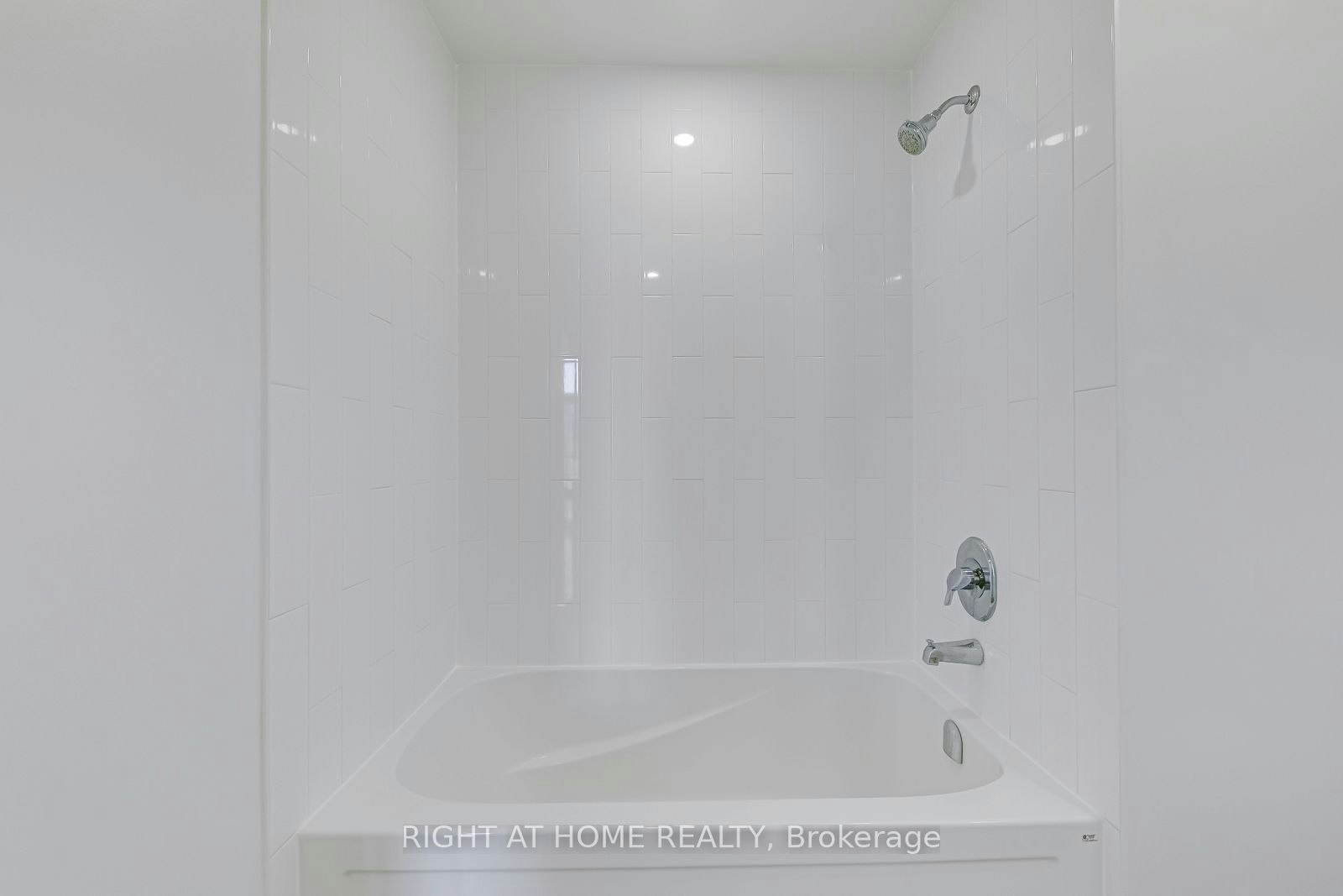 1102-100 Garment Street, Kitchener, ON, N2G 0E2 - 27