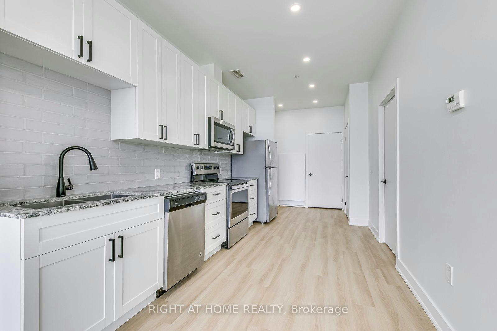 1102-100 Garment Street, Kitchener, ON, N2G 0E2 - 11