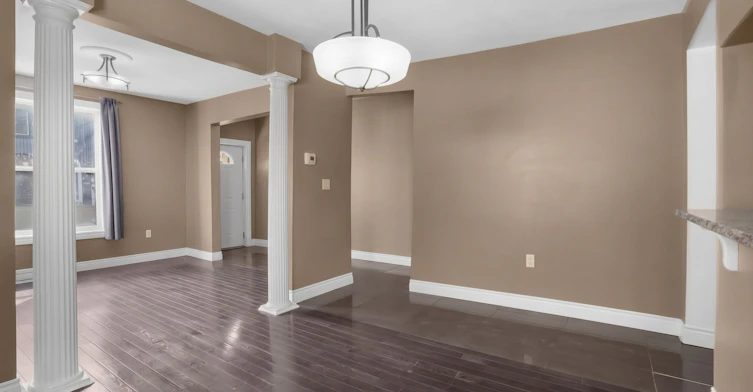201 Bay Street N, Hamilton, ON, L8R 2R1 - 4