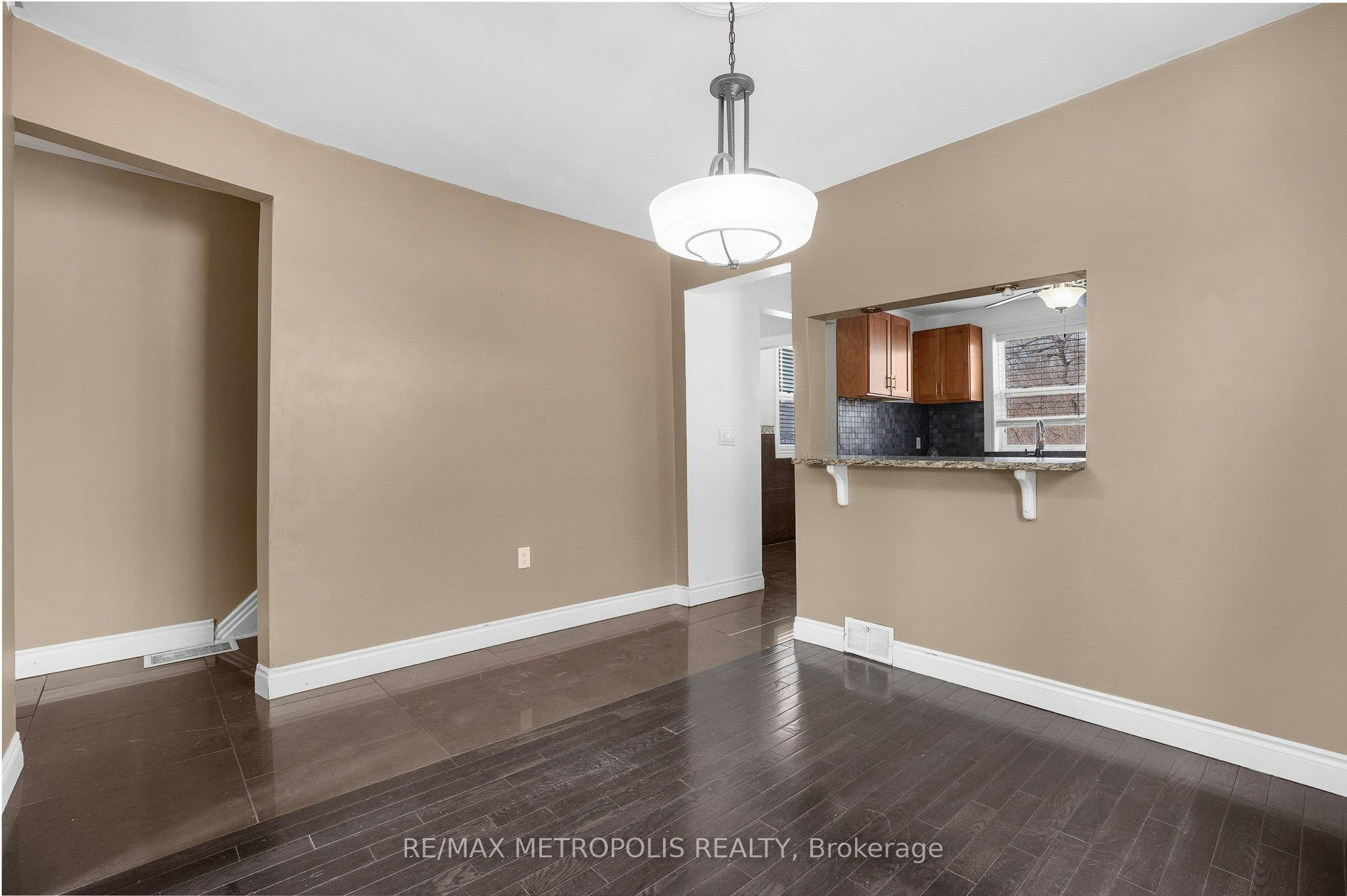 201 Bay Street N, Hamilton, ON, L8R 2R1 - 5