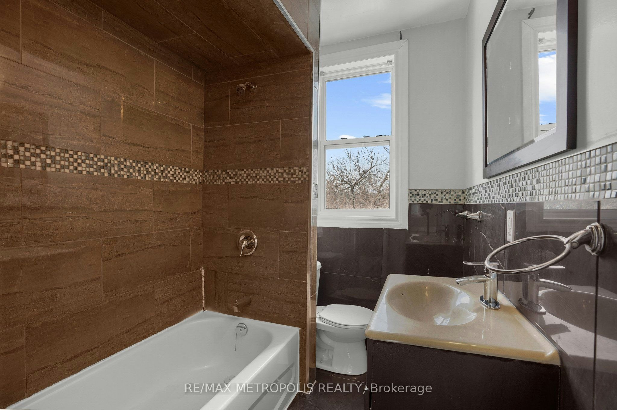201 Bay Street N, Hamilton, ON, L8R 2R1 - 23