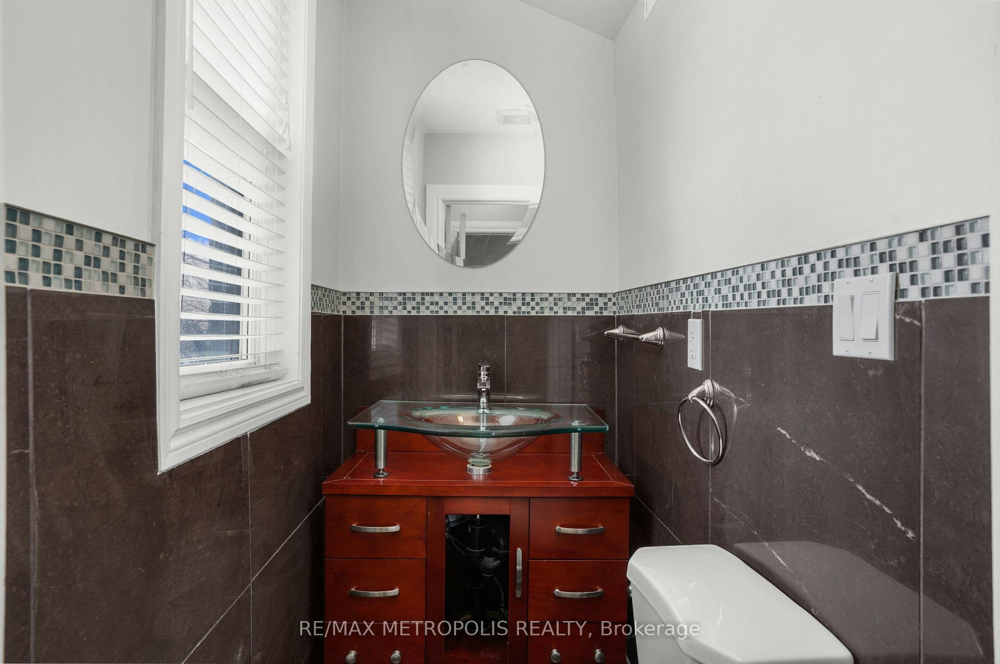 201 Bay Street N, Hamilton, ON, L8R 2R1 - 24