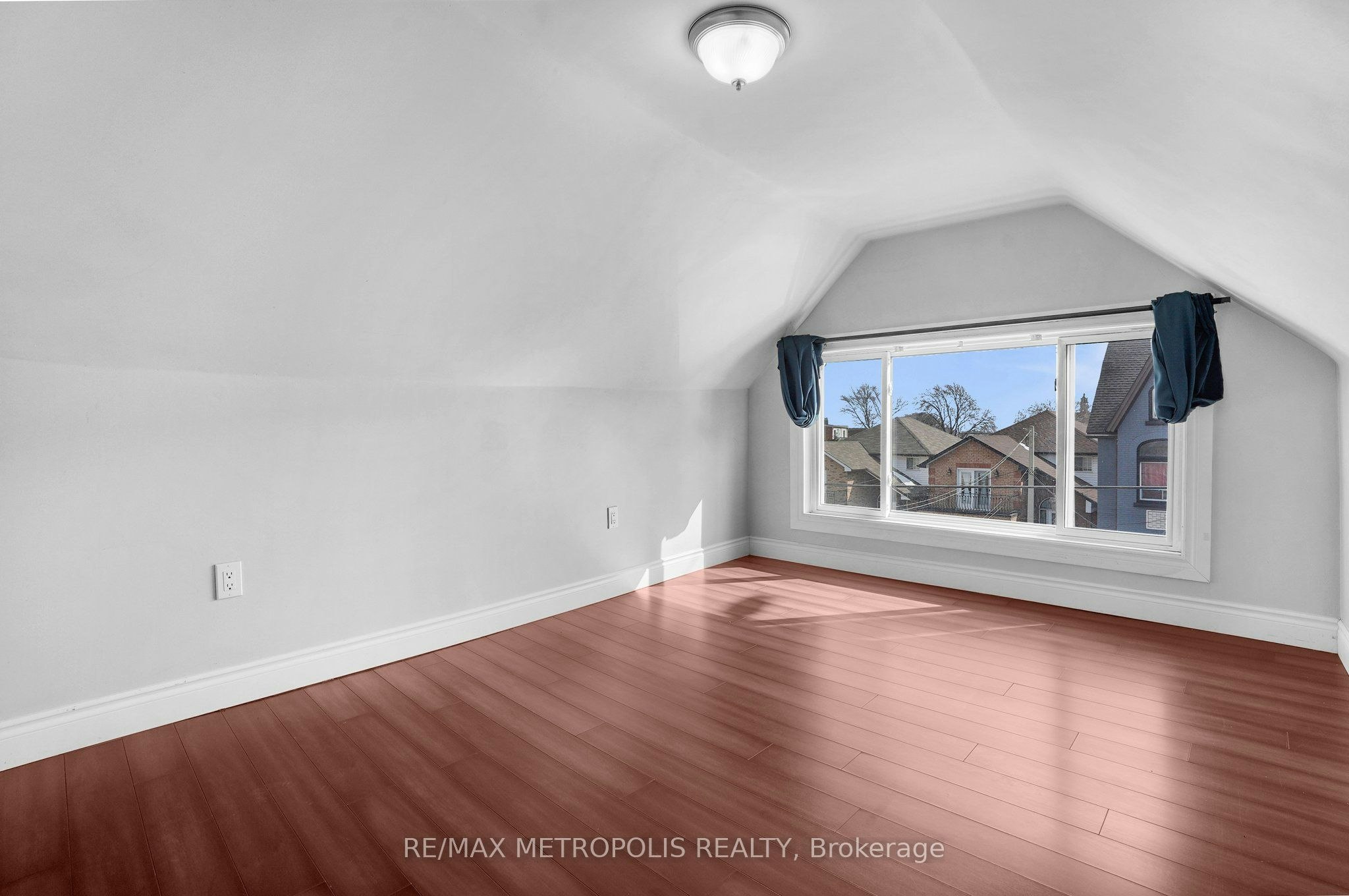 201 Bay Street N, Hamilton, ON, L8R 2R1 - 22