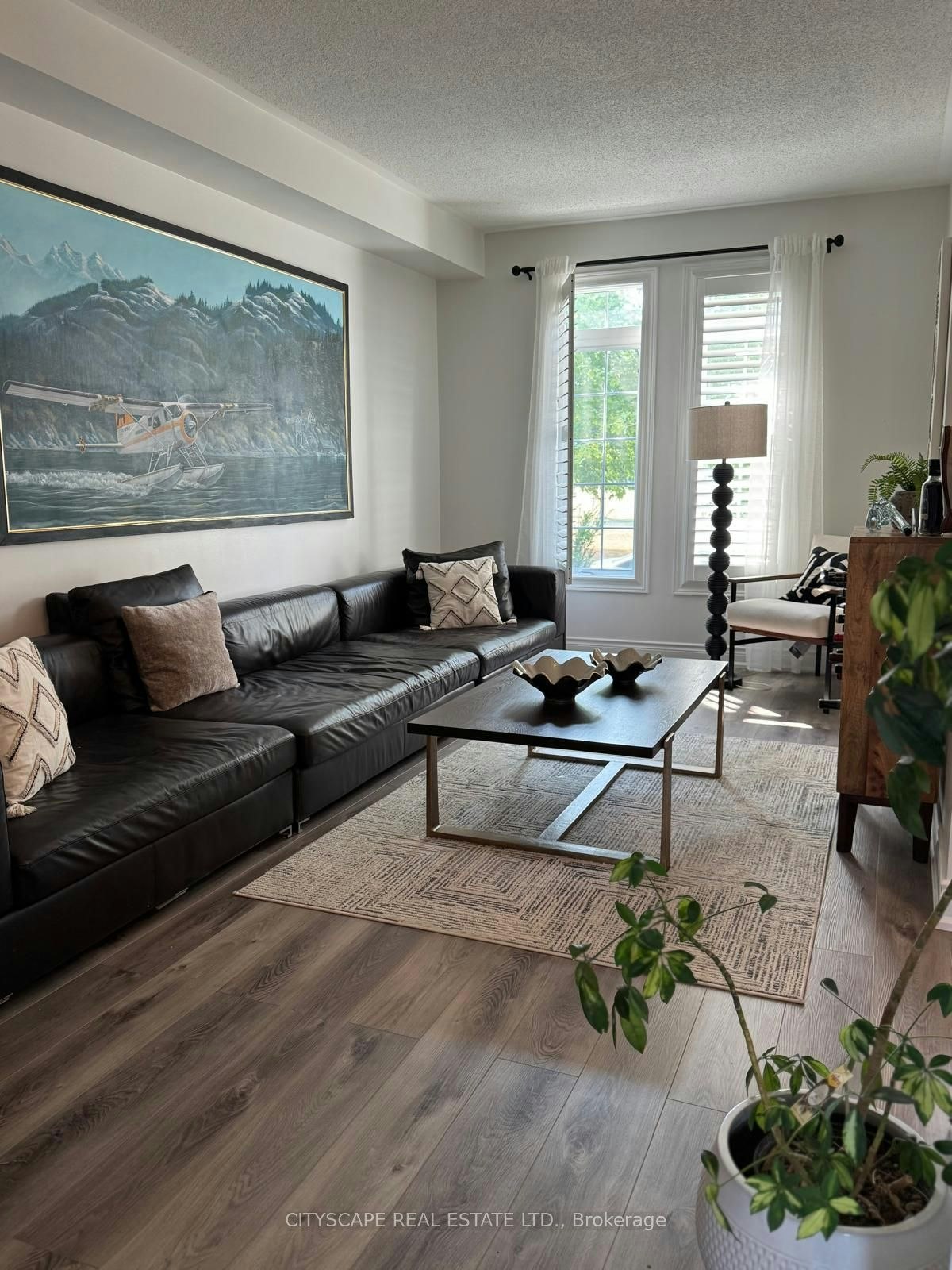76 Easthampton Road, Hamilton, ON, L8E 6C4 5