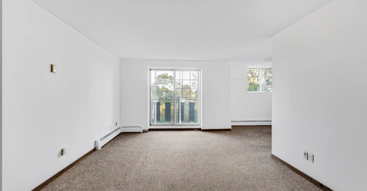 206-4218 Portage Road, Niagara Falls, ON, L2E 6A4 - 2