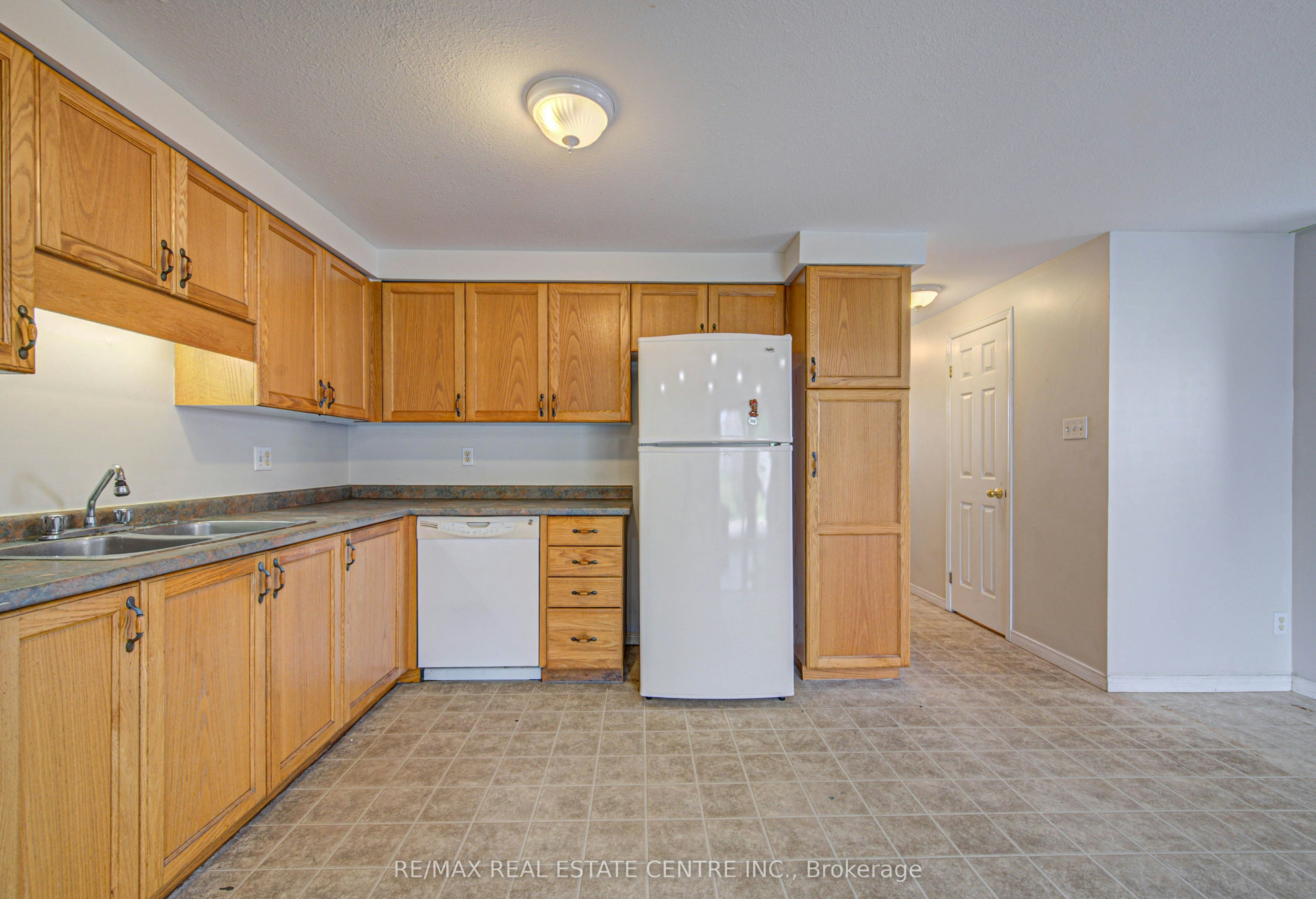 155 Highbrook Street, Kitchener, ON, N2E 3P5 - 11