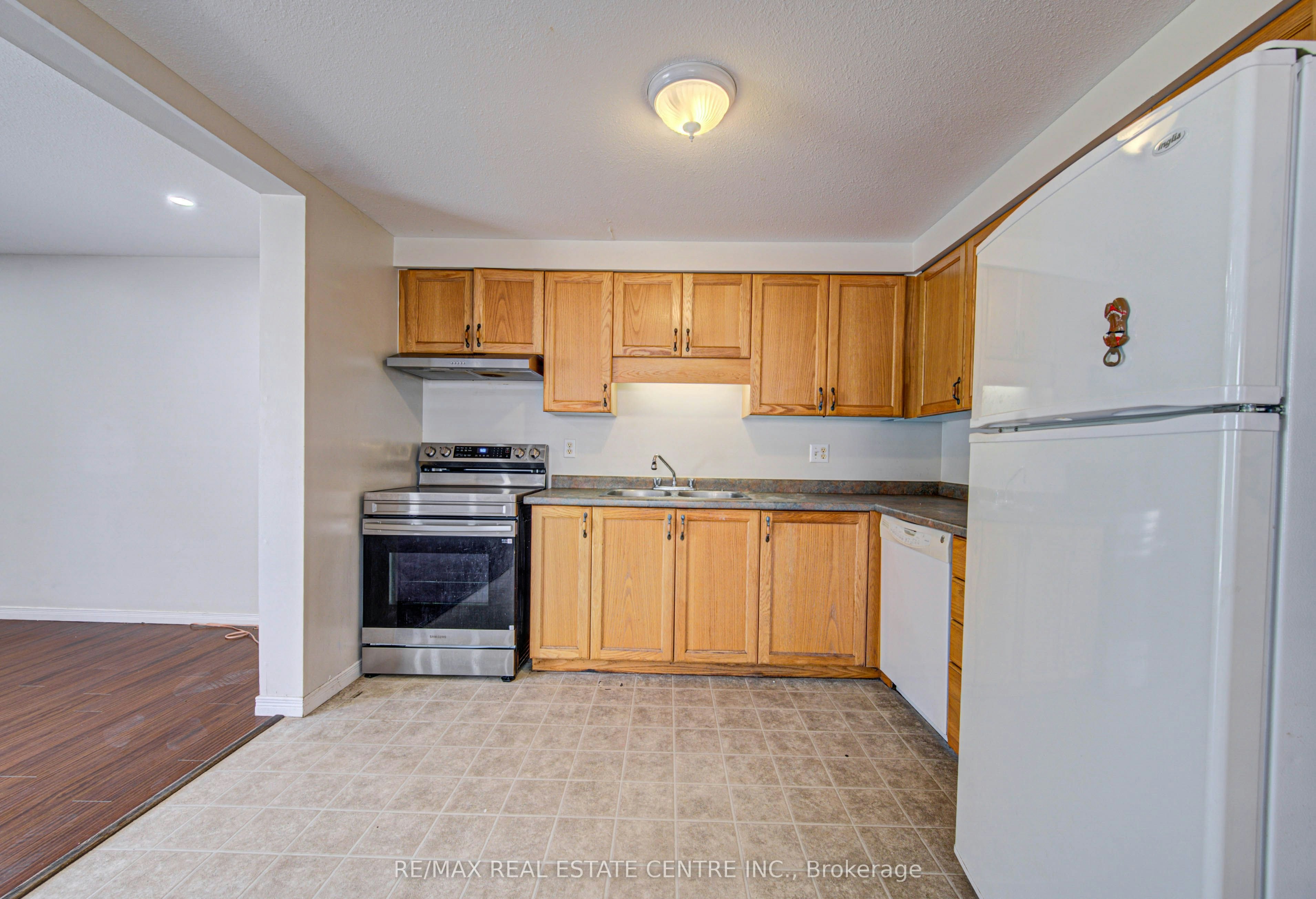 155 Highbrook Street, Kitchener, ON, N2E 3P5 - 10