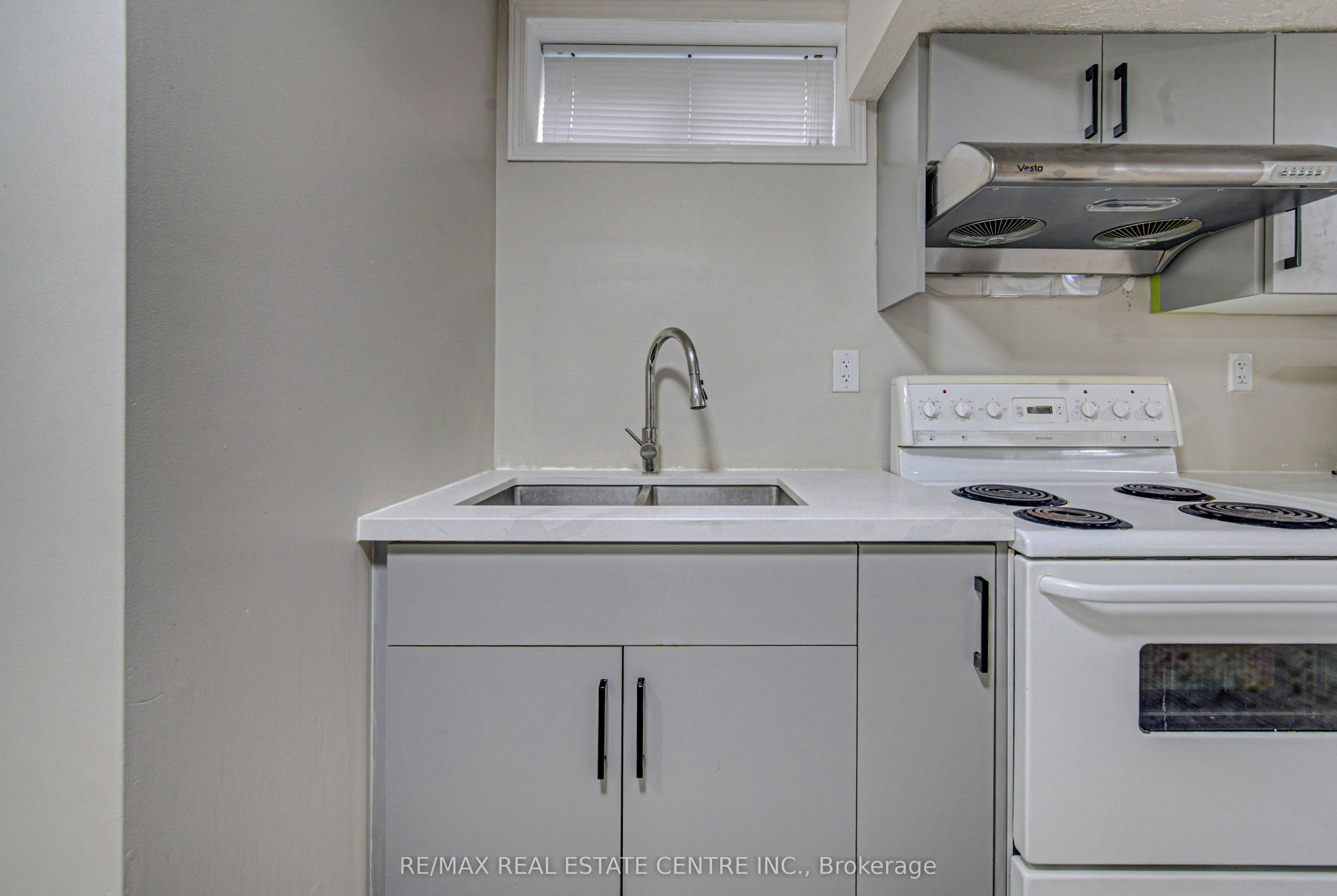 155 Highbrook Street, Kitchener, ON, N2E 3P5 - 21