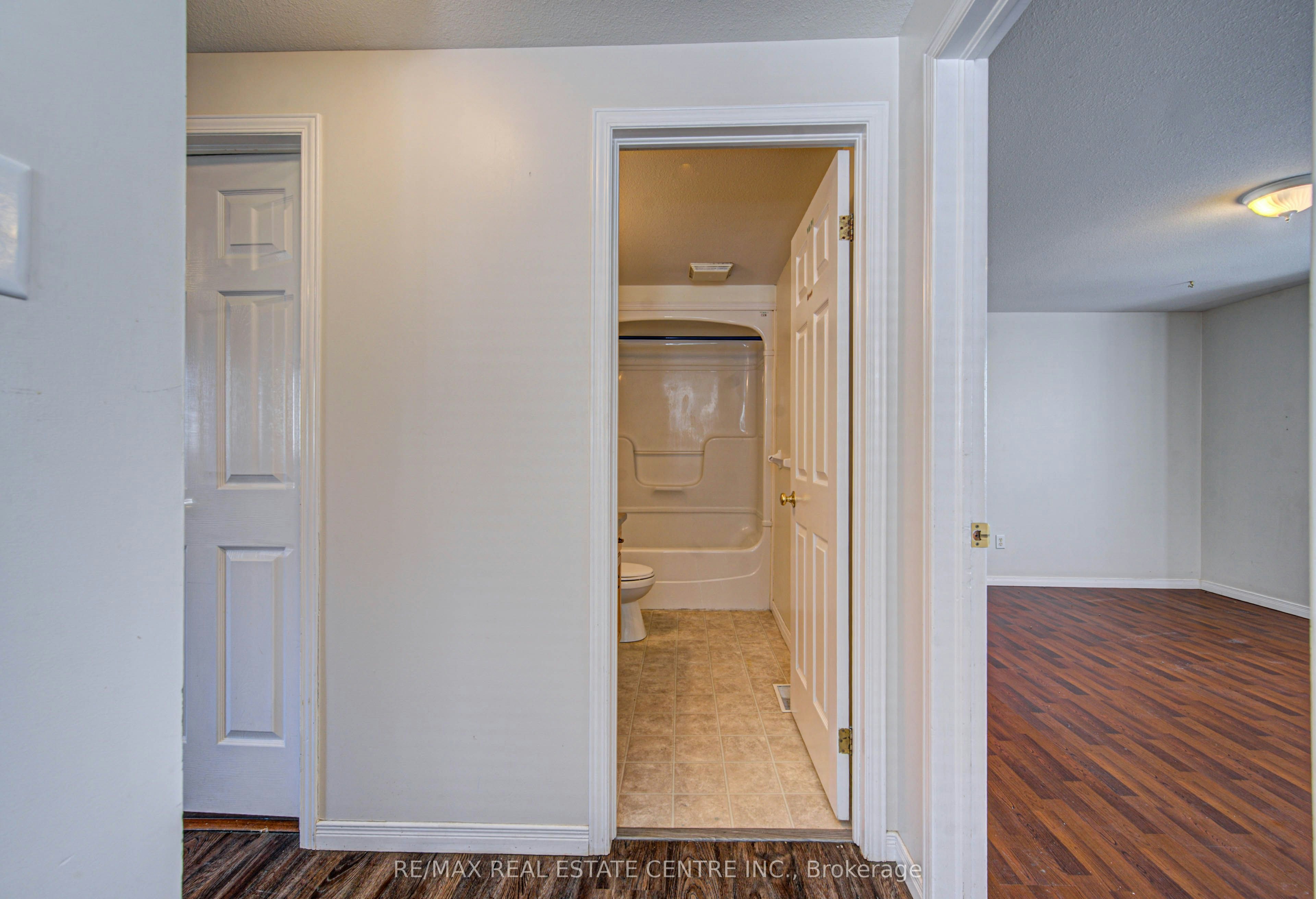 155 Highbrook Street, Kitchener, ON, N2E 3P5 - 32