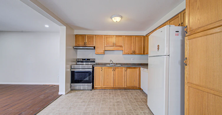155 Highbrook Street, Kitchener, ON, N2E 3P5 - 8